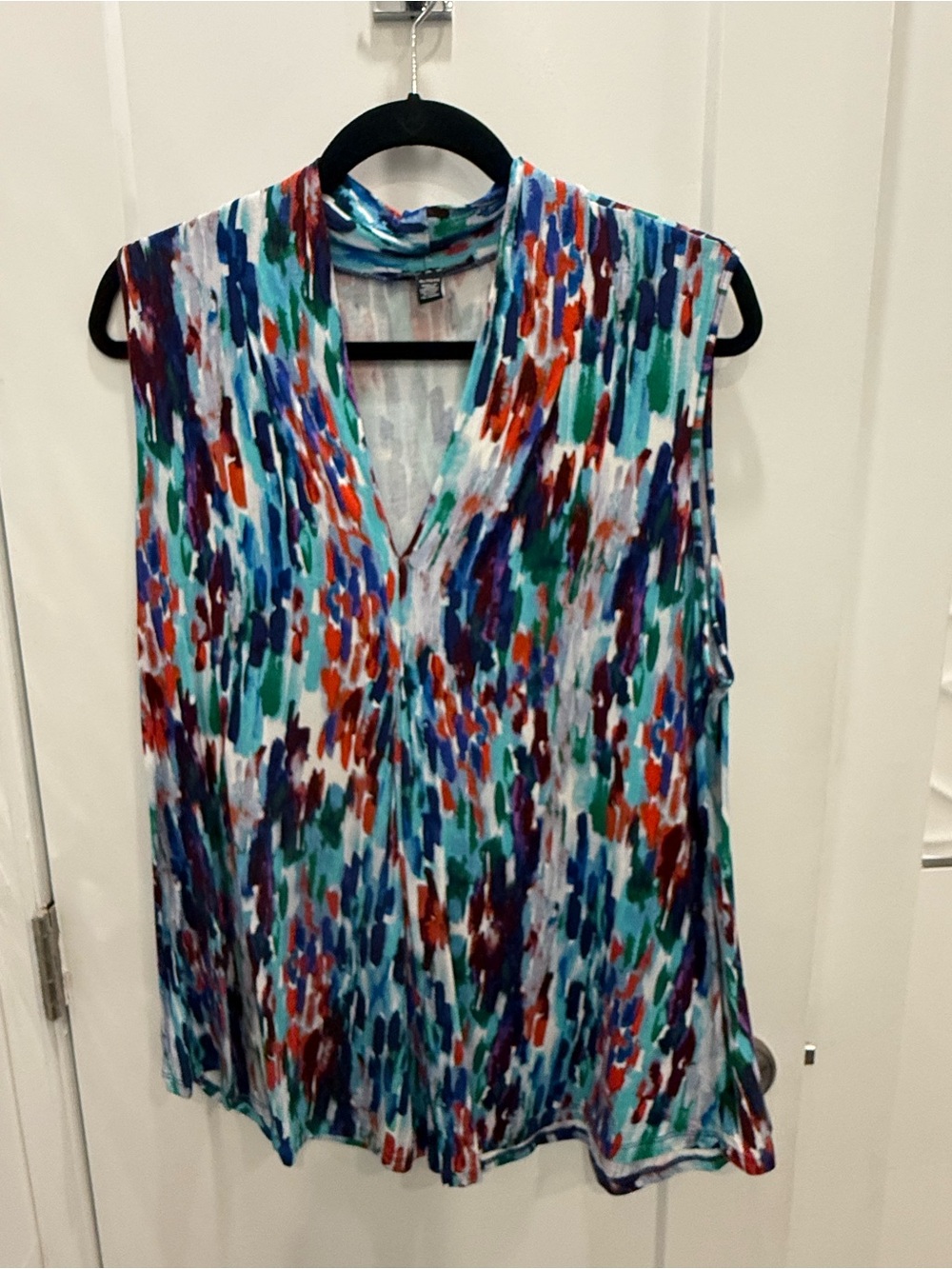 Cable & Gauge Multicolor Brushstroke V-Neck Sleeveless Camisole